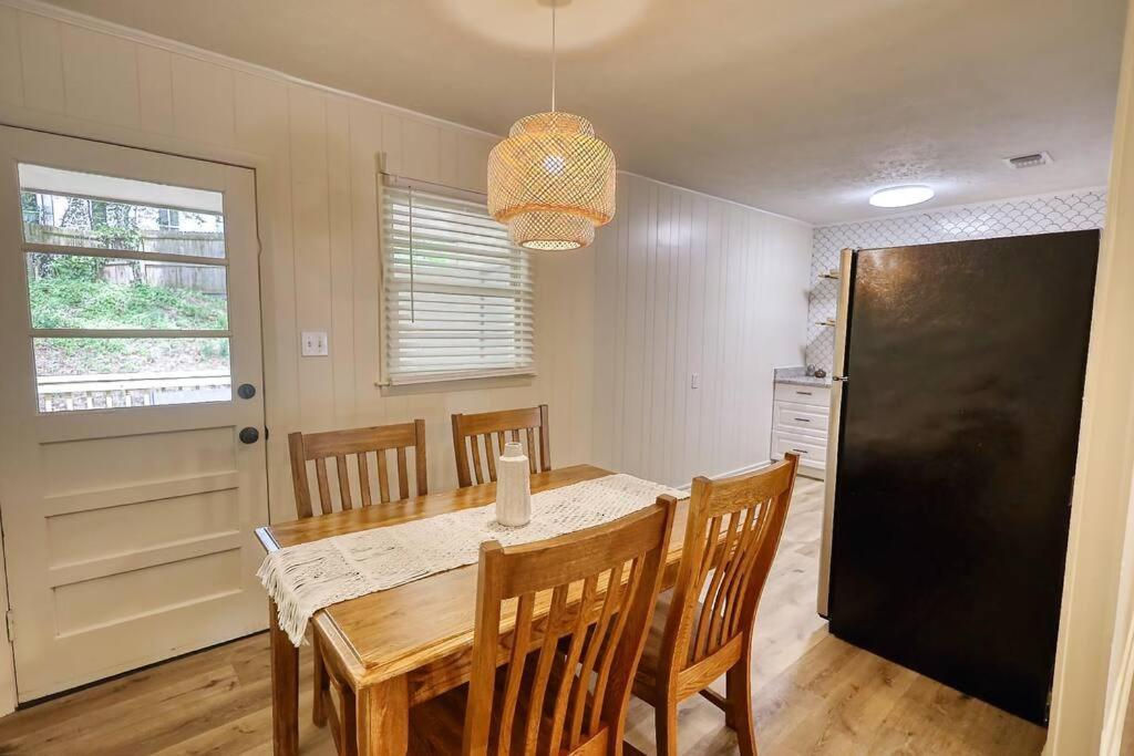 The Bohemian 1/2 Mi From Covington Square Villa Luaran gambar
