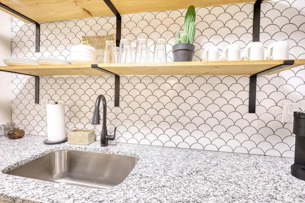 The Bohemian 1/2 Mi From Covington Square Villa Luaran gambar