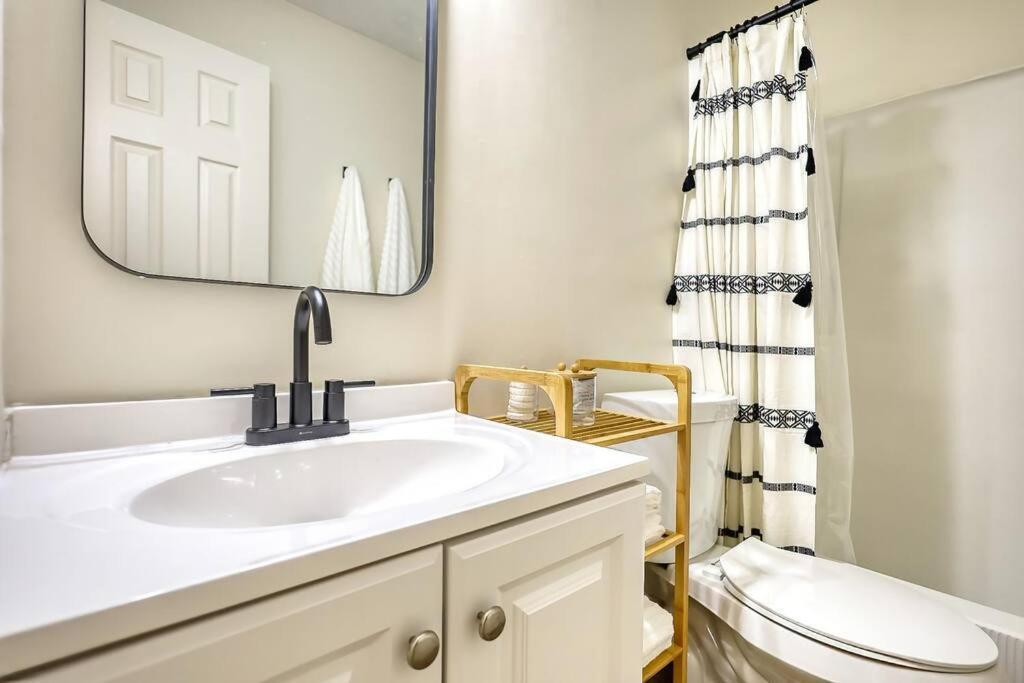 The Bohemian 1/2 Mi From Covington Square Villa Luaran gambar